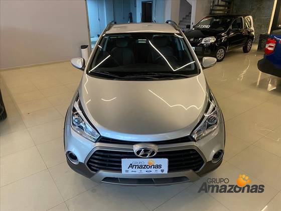 HYUNDAI HB20X 1.6 16V PREMIUM FLEX 4P AUTOMÁTICO